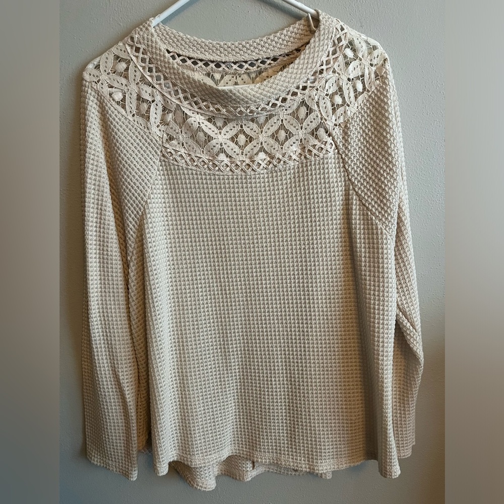 XL Cream Blouse with lace neck line.